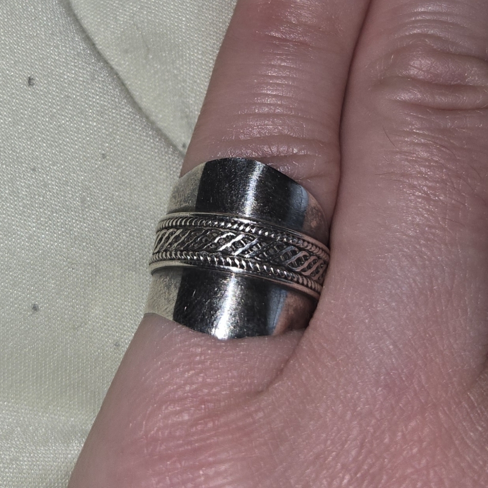 Elegant Silver Ring for Women